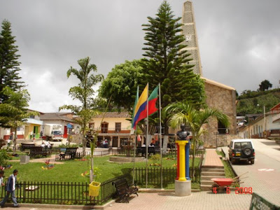 HISTORIA DE UN PUEBLO ANTIOQUEÑO